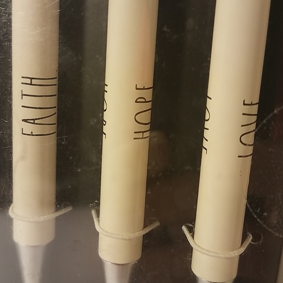 Rae Dunn 2020 Monthly Planner & Pen Set - Picture 4 of 8